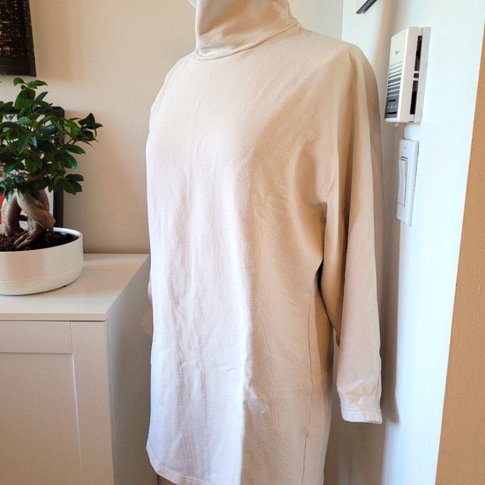 COS Oversized Turtleneck Sweater in 100% cotton - Size S - Cream / Off-white